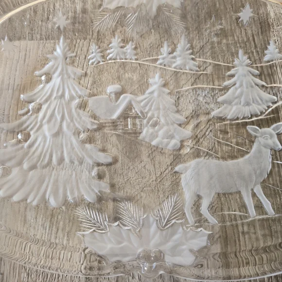 Mikasa Christmas Woods Frosted Glass Oval Platter 10x7 - Picture 2 of 7